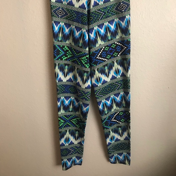 1 Pair of Patterned High Quality Leggings. Made in Brazil. - Picture 5 of 5